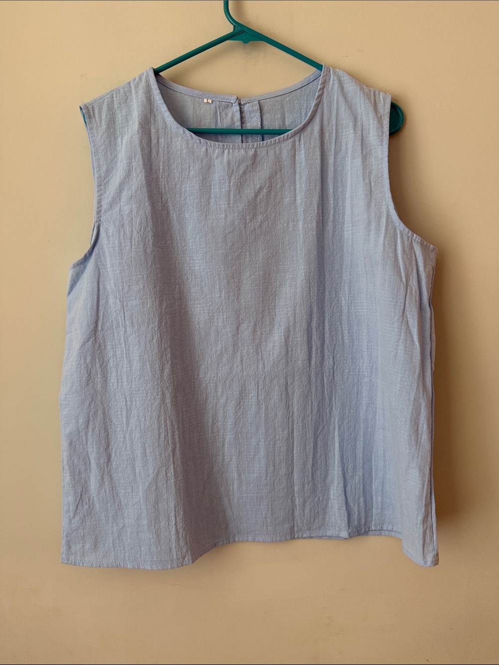 Light Blue Sleeveless Women's Top - Classic Round Neck 100% Linen
